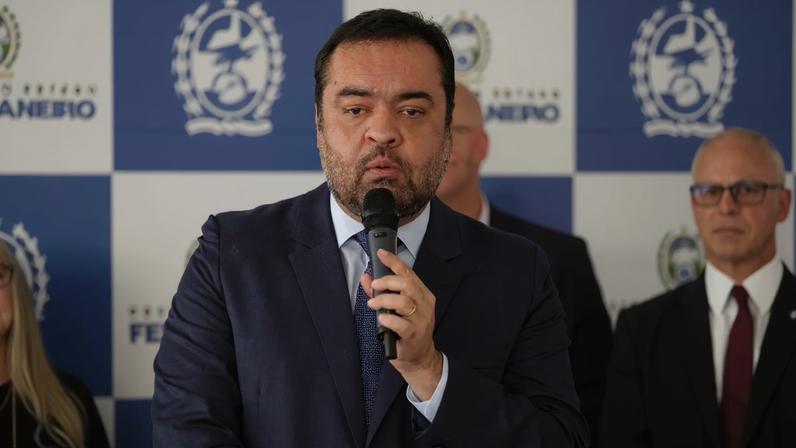 Dino suspendeu julgamento por conta de acórdão considerado obscuro. Recurso de Castro levará a reexame. (Foto: Rafael Campos/Governo do RJ)