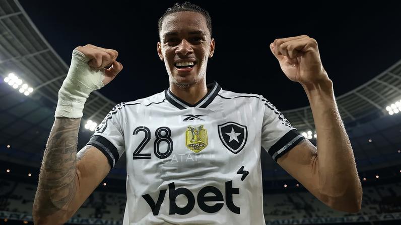 Newton, do Botafogo, está na mira para o meio-campo do São Paulo (Foto: Vítor Silva/Botafogo)