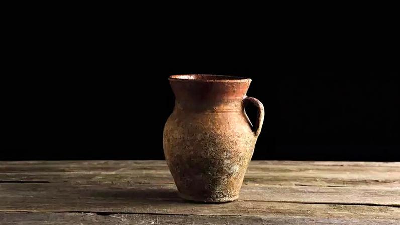 Vasos de barro regulam umidade e temperatura naturalmente