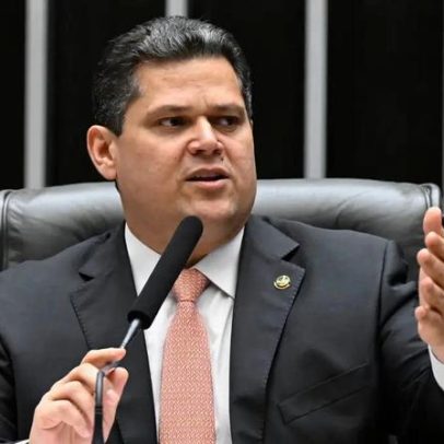 Alcolumbre define rumo para encaminhar PEC do fim da escala 6x1 no Senado