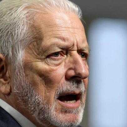 Liderança do PT apoia Jaques Wagner, mas desconfiança cresce no partido