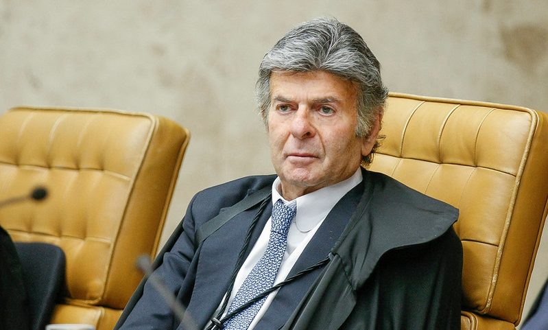 Luiz Fux toma posse na Academia Brasileira de Direito Constitucional