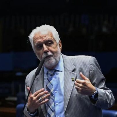 Ala do governo pressiona por saída de Jaques Wagner