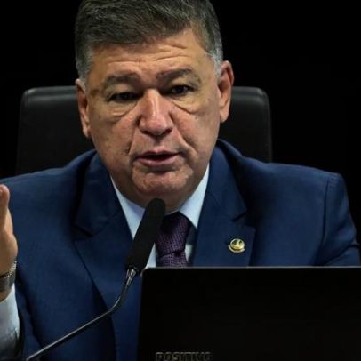 Presidente da CPMI do INSS celebra operação contra Wagner