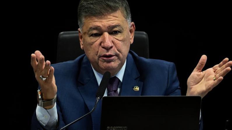 O senador Carlos Viana (Andressa Anholete/Agência Senado)