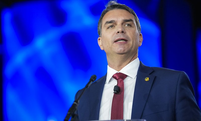 Flávio Bolsonaro durante Conferência de Ação Política Conservadora. Foto: Divulgação