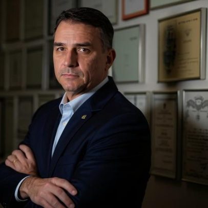 PT vê oportunidade de desgaste político a Flávio Bolsonaro além da esquerda