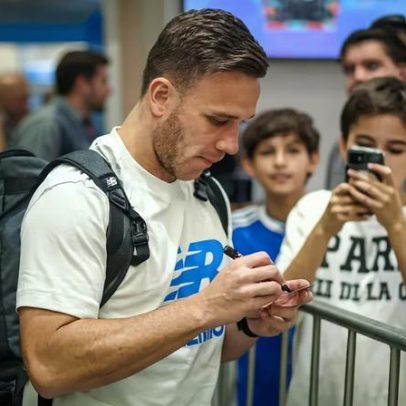 Grêmio confirma saída de Arthur ao fim do contrato