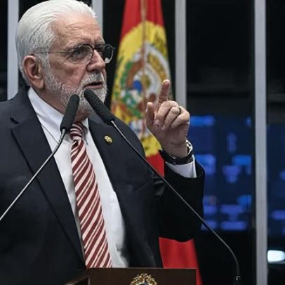 Jaques Wagner se coloca à disposição de Mendonça para esclarecimentos