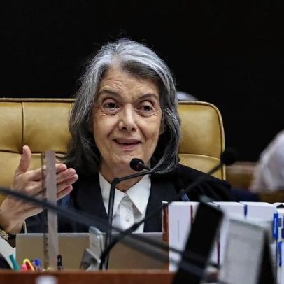 Cármen Lúcia autoriza Bíblia e expressão sob a proteção de Deus na Câmara de Osasco