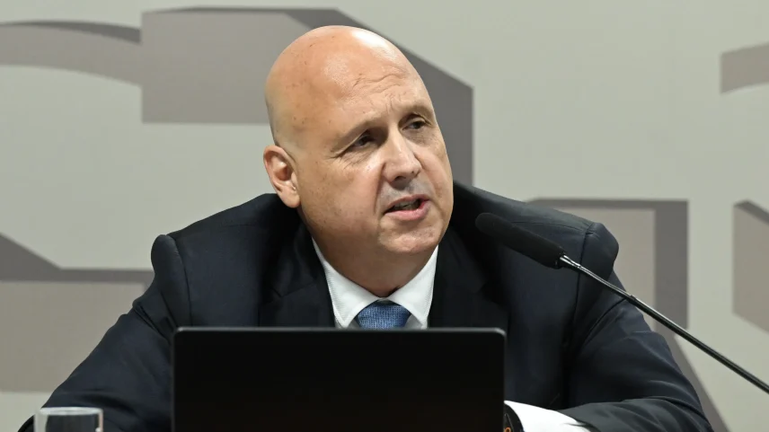 Otto Lobo fala em necessidade de modernização da fiscalização e regulamentação de novo mercado. (Foto: Geraldo Magela/Agência Senado)