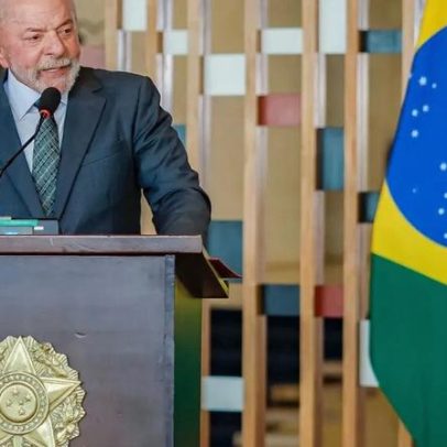 Governo aposta em canal aberto para negociar tarifaço, diz Azevêdo