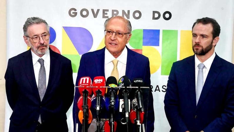 Brasília - 02-06-2026 Vice Presidente da República Geraldo Alckmin durante Entrevista Coletiva sobre Investigações que resultaram em tarifaço dos Estados Unidos aos produtos brasileiros. Foto : Cadu Gomes/VPR