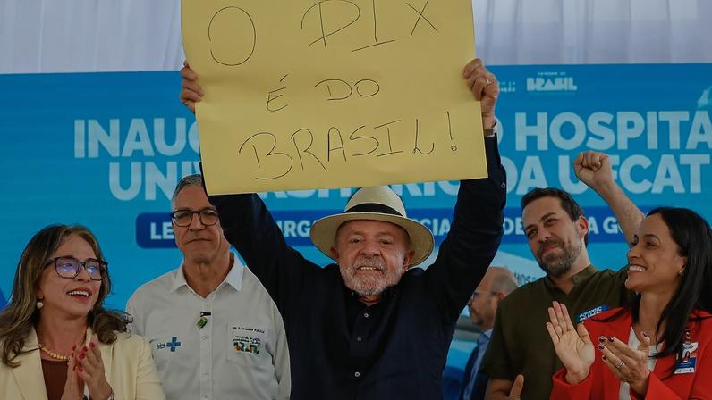 Presidente da República, Luiz Inácio Lula da Silva, durante Visita ao Hospital Universitário da Universidade Federal de Catalão (UFCAT), em Catalão - GO.