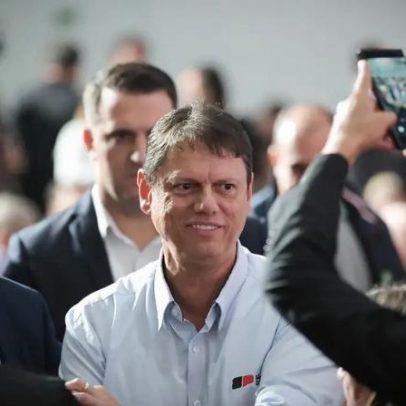 Tarcísio oficializa repasse à saúde de todos os municípios de SP