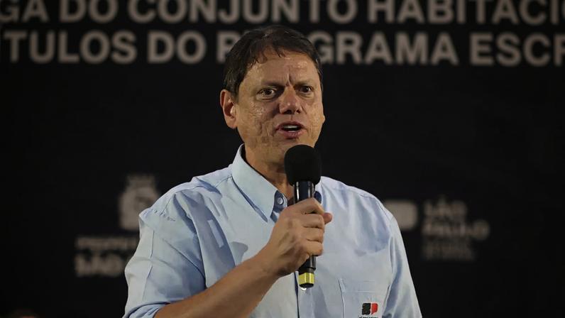 Entrega de Unidades Habitacionais do Conjunto "Novo Brasil" no Jardim Itajaí.