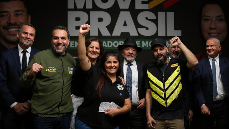 Presidente da República, Luiz Inácio Lula da Silva, durante anúncio de linha de crédito para financiamento de motos para trabalhadores de aplicativos, no Palácio do Planalto.