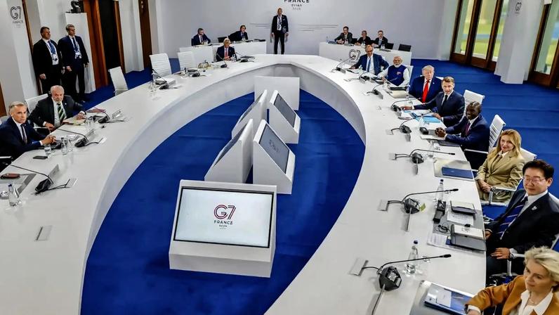 Lula durante reunião ampliada do G7 sobre o tema “Firmar novas parcerias e reconstruir a solidariedade internacional”, em Évian-les-Bains, na França - 16/06/2026 (Ricardo Stuckert / PR/Divulgação)