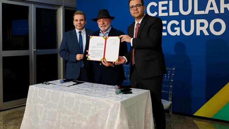 Presidente Luiz Inácio Lula da Silva durante anúncio sobre o Programa Celular Seguro