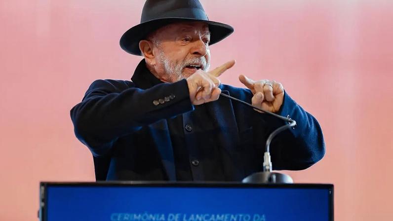 O presidente Lula participa de eventos em Itajaí (SC)