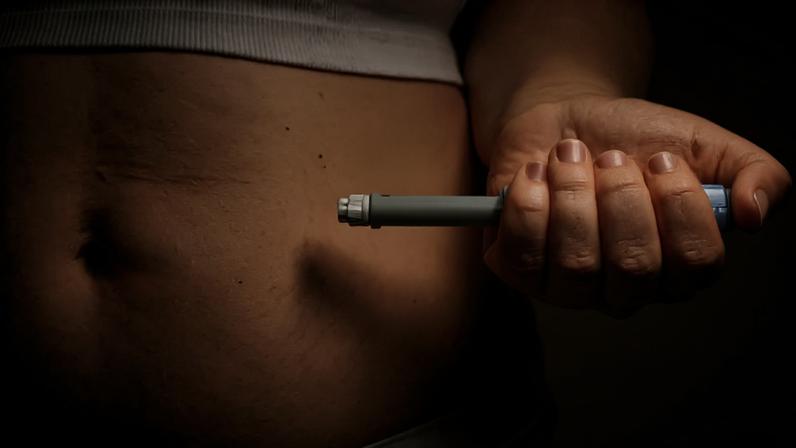 Canetas emagrecedoras sem procedência comprovada podem apresentar doses instáveis, falhas de armazenamento e risco de falsificação – depositphotos.com / MillaFedotova