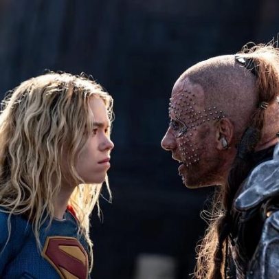 Supergirl aposta na vulnerabilidade para superar a sombra do Superman