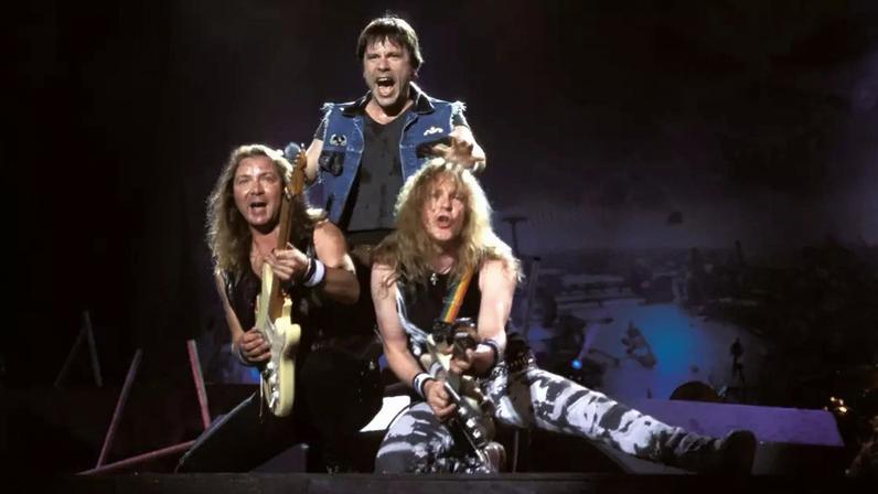Iron Maiden em 2001