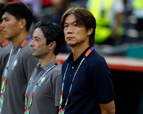 Técnico da Coreia do Sul renuncia após críticas do presidente à eliminação na Copa