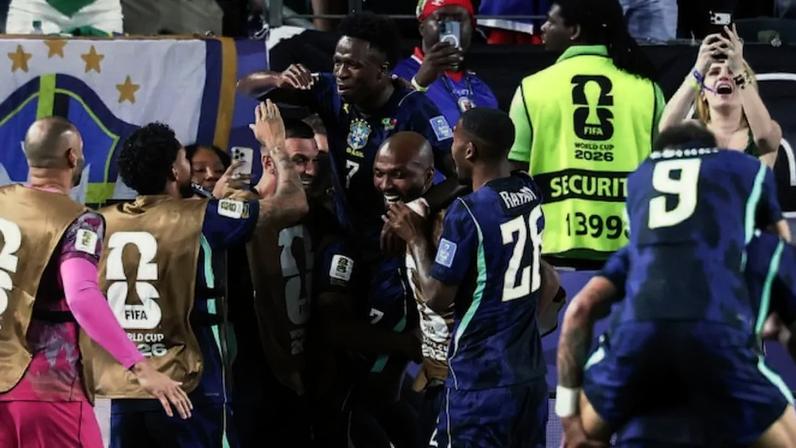 Brasil tem vaga encaminhada para a segunda fase da Copa