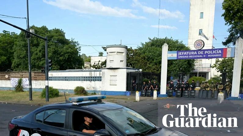 Policiais fora de serviço com segundo emprego morrem mais na Argentina em crise