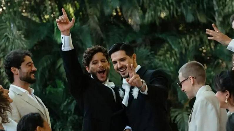 Juntos há seis anos, Igor Cosso e Heron Leal celebraram o casamento em uma cerimônia no Rio de Janeiro, cercados por familiares, amigos e convidados famosos