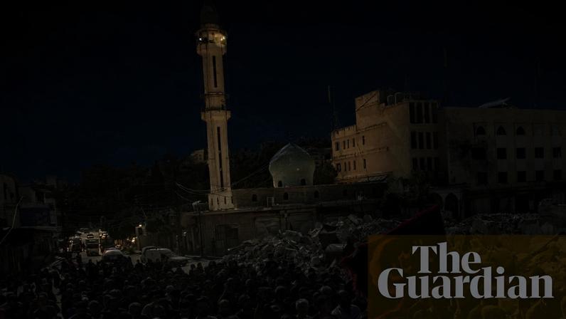 Cidade libanesa marca Ashura após devastação pela guerra