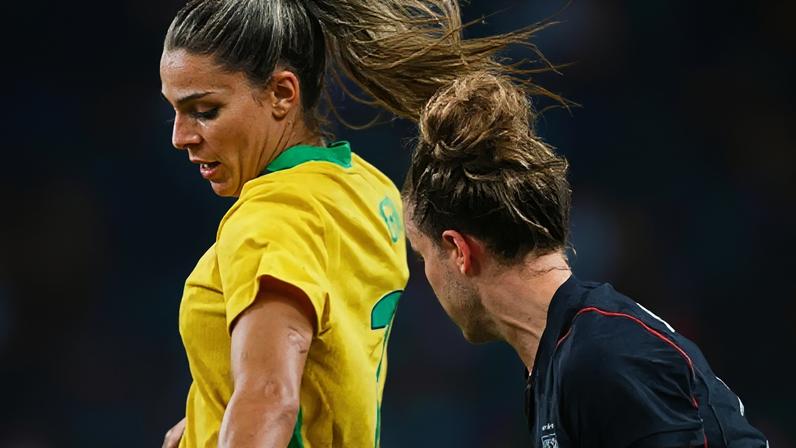 Seleção dos Estados Unidos venceu o Brasil graças a um gol contra no segundo tempo –