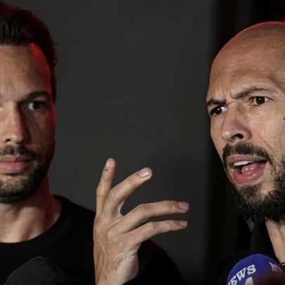 Mulheres que acusam Andrew Tate criticam atraso de extradição no Reino Unido