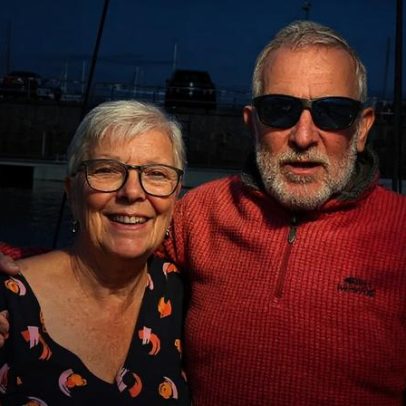 Casal britânico em iate relata susto com tiros de advertência de navio russo