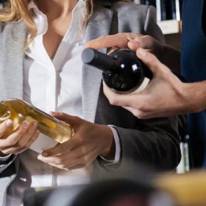 Vendedores de vinho enfrentam crise e lenta agonia de um ofício