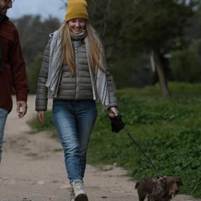 7 dicas para passear com o cachorro no frio com segurança e conforto