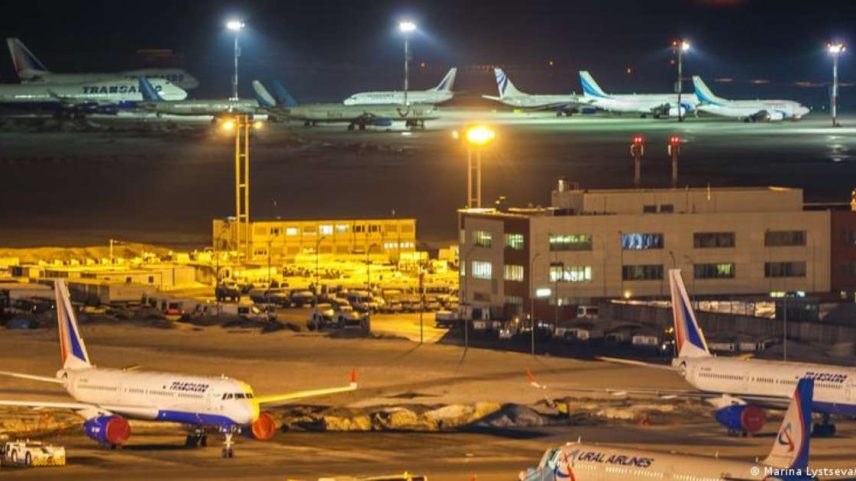 Aeroporto Domodedovo, nos arredores de Moscou, ficou com tráfico restrito devido a alerta de ataque aéreo