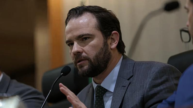 Fazenda estima impacto fiscal de mais de R$ 140 bi nas contas com pautas-bombas no Congresso