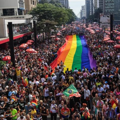Parada do Orgulho LGBT+ em SP fecha ruas e altera rotas