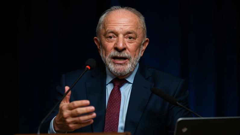 Na estimulada, 36% dos entrevistados afirmaram que irão votar em Lula, contra 27% de Flávio