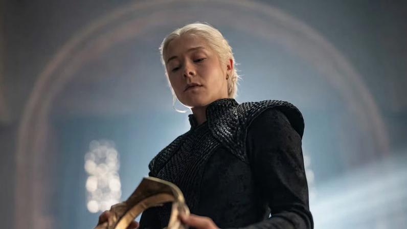 Rhaenyra (Emma D'Arcy) encara o peso da coroa na 3ª temporada de 'A Casa do Dragão'