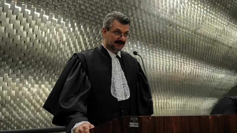 Buzzi negou as acusações e defesa citou perícias e documentos