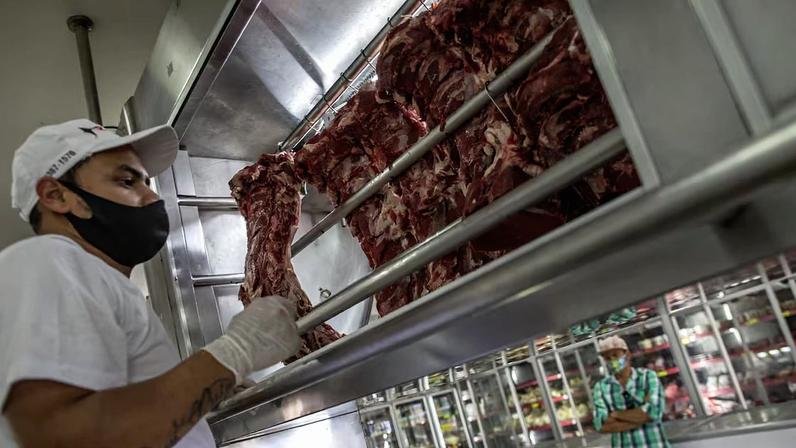 Carne mais cara muda cardápio do churrasco e pressiona Lula durante a Copa