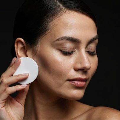 Enzimas recombinantes: nova aposta estética para a pele do rosto e do corpo