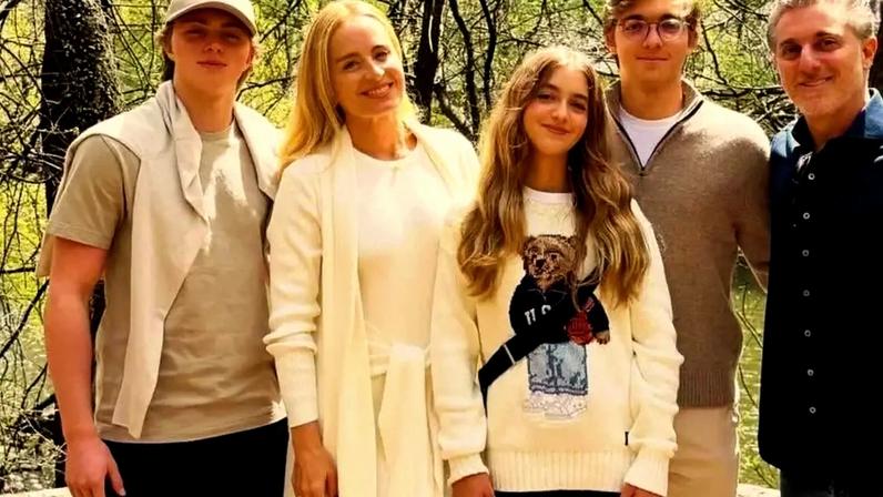 Os apresentadores Angérlica e Luciano têm filhos com comportamentos distintos, eles são pais de Joaquim, de 21 anos, Benício, de 18, e Eva, de 13.