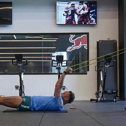 Neymar posta foto na academia dias antes da estreia do Brasil na Copa