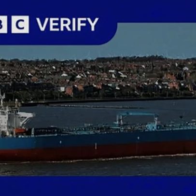 Primeiro navio da frota sombra russa entra no Canal desde o embarque de Smyrtos