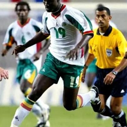 França enfrenta Senegal 24 anos após derrota histórica na Copa do Mundo