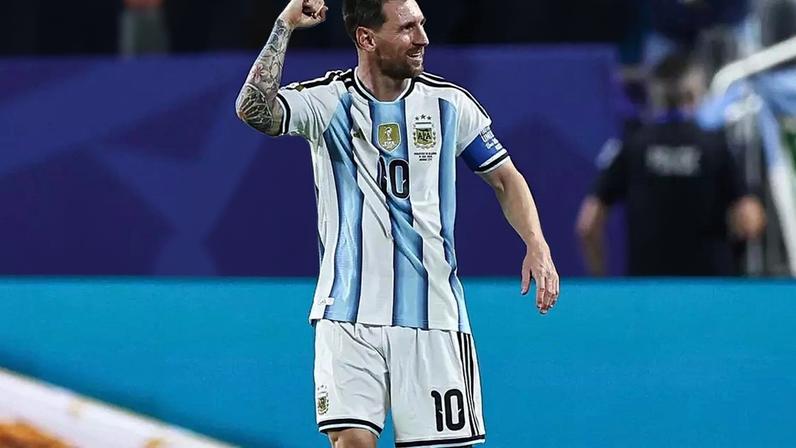 Craque anotou seu primeiro hat-trick em Mundiais –